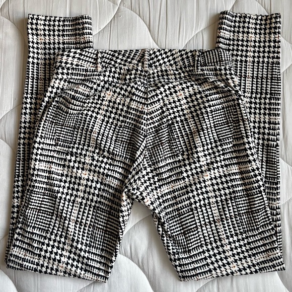 J. McLaughlin Becca Houndstooth Leggings - Picture 3 of 6